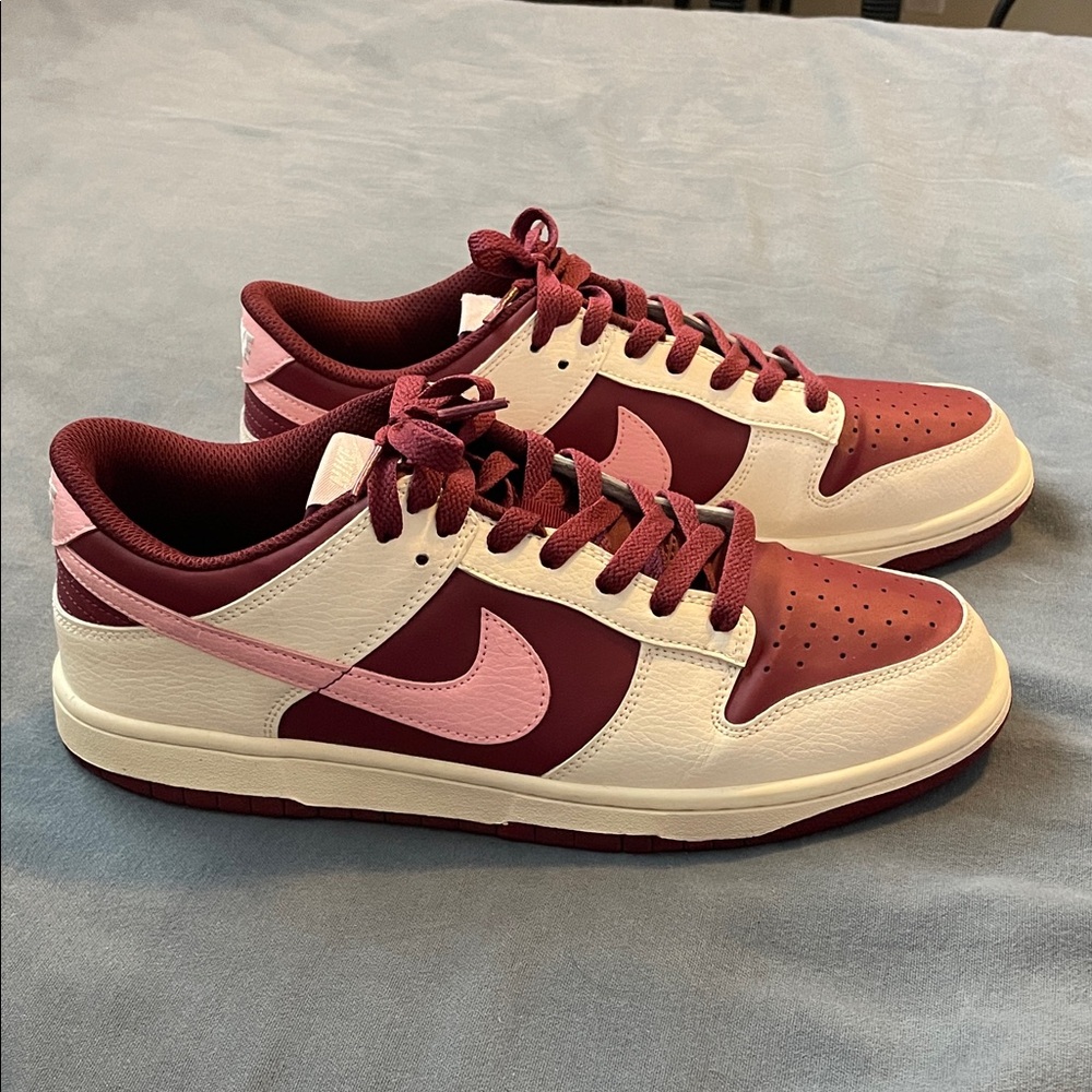 Nike Dunk Low Valentine's Day